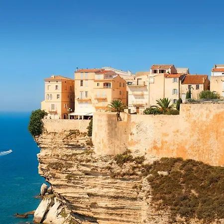 Amelie Villa Figari (Corsica)